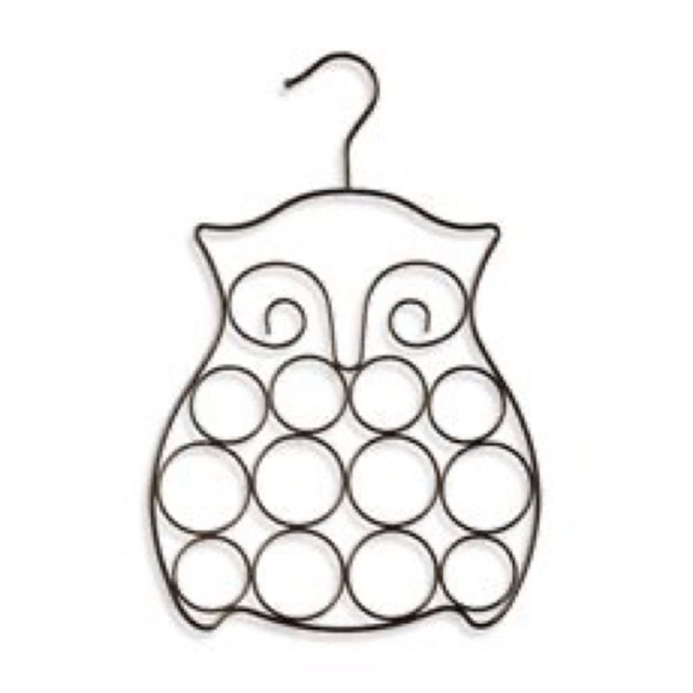 Owl shaped metal hanging scarf organizer